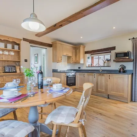 2 Bed In Eden Valley Sz269